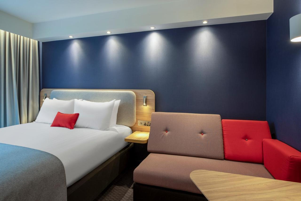 Holiday Inn Express Cambridge West - Cambourne By Ihg المظهر الخارجي الصورة